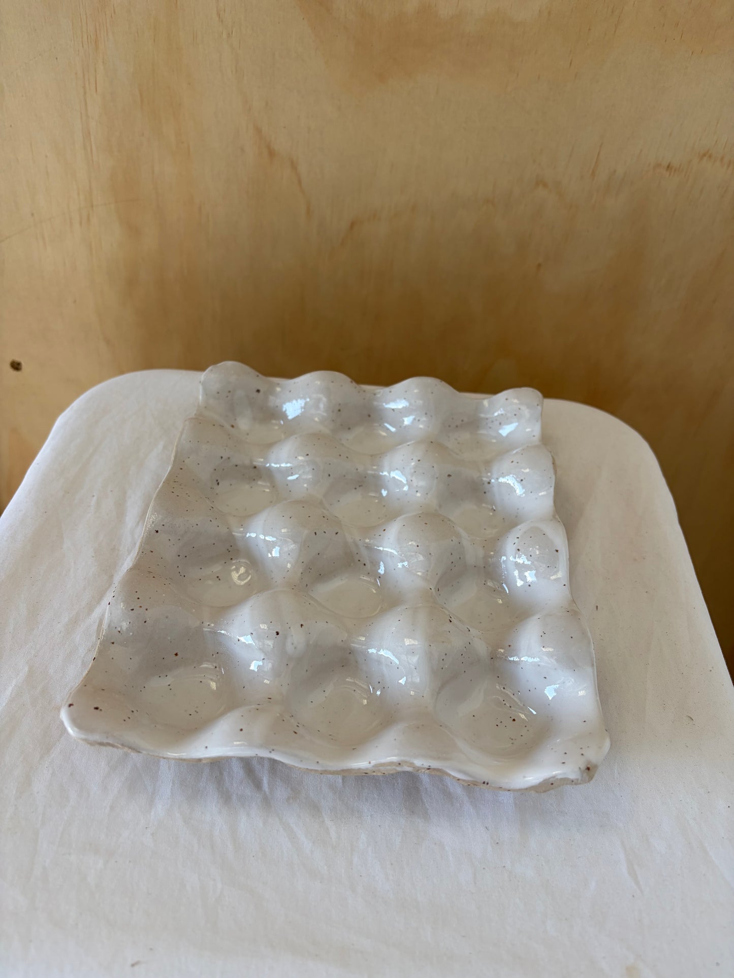 Egg tray