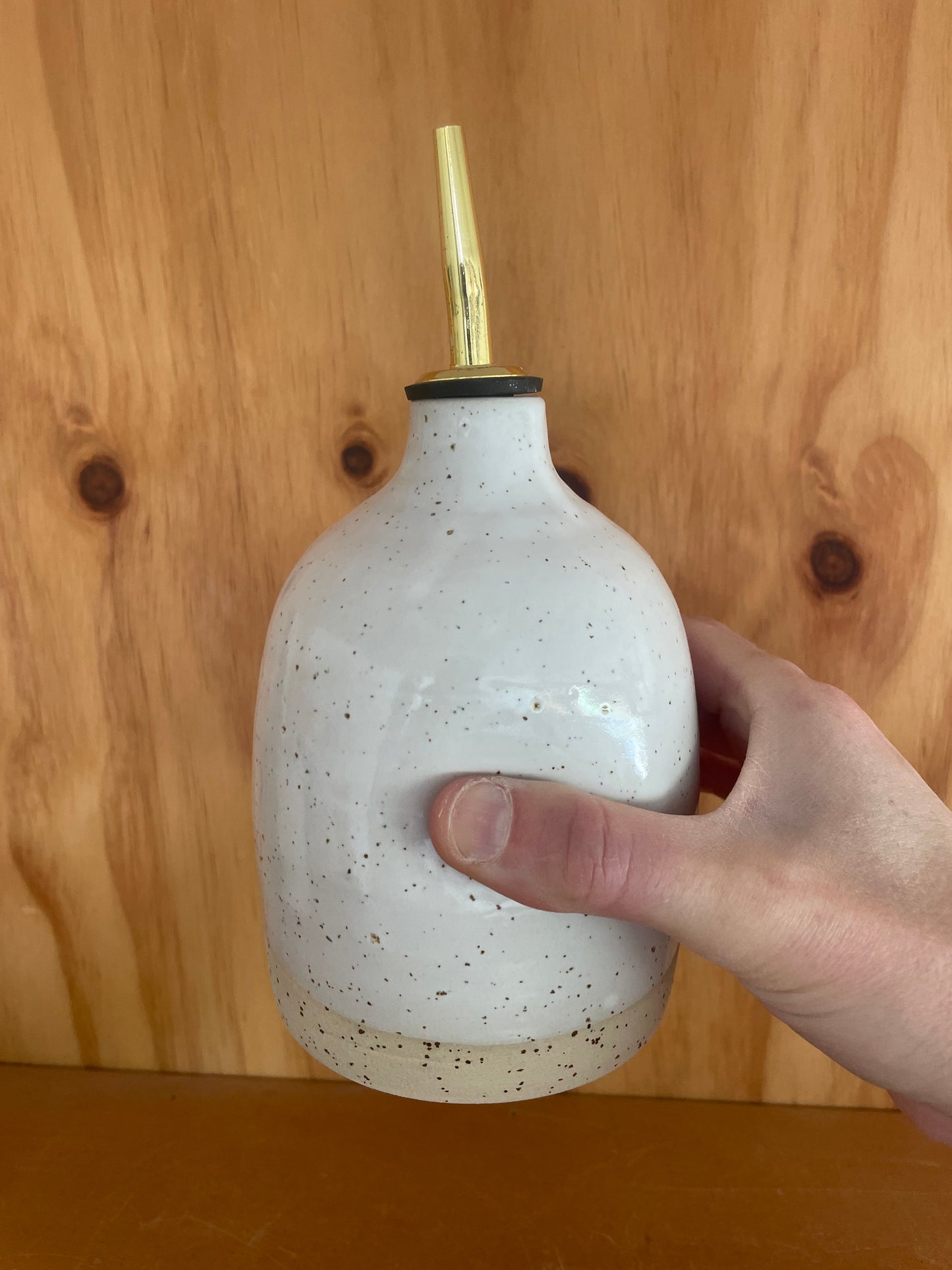Speckled Oil Pourer