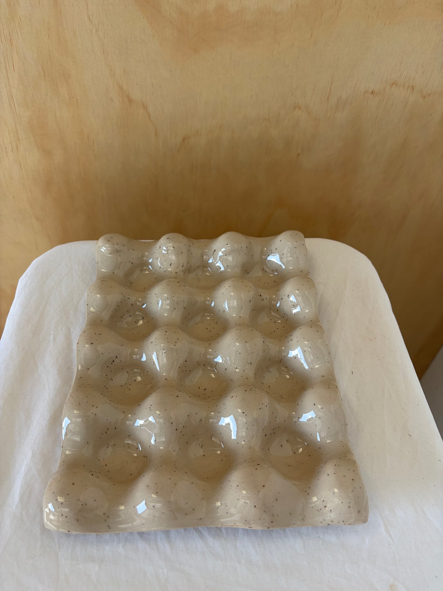 Egg tray