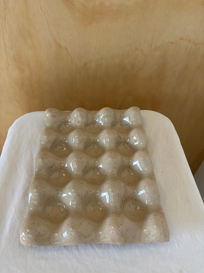 Egg tray